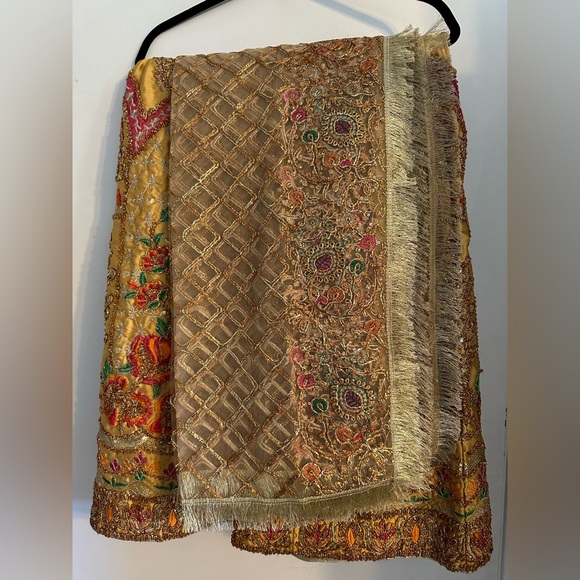 Lengha Choli - Picture 5 of 8